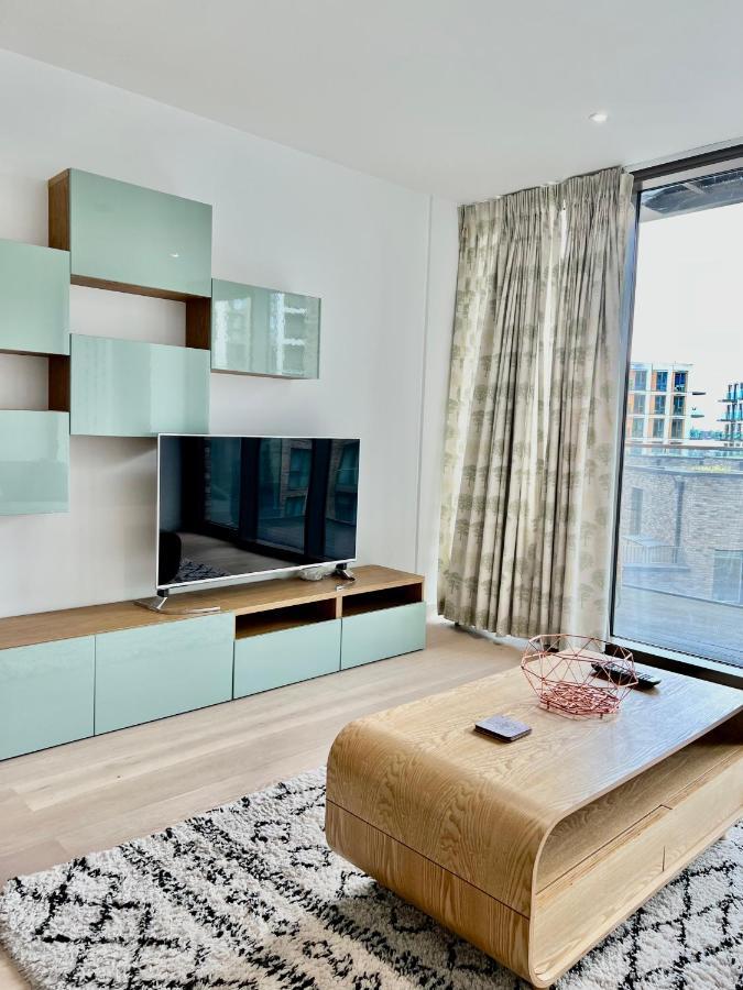 Luxury 2 Bedroom 2 Bathroom Apartment - London City Airport Exterior photo
